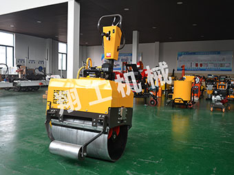 道路養(yǎng)護(hù)責(zé)任重大，小型壓路機(jī)需求迅速增長(zhǎng)