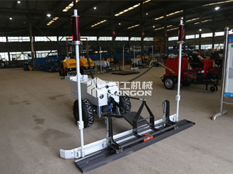 客戶廠房施工，小型激光整平機(jī)助“一臂之力”