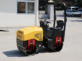 小型壓路機(jī)哪家好？速來(lái)圍觀