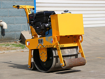 適合公路養(yǎng)護(hù)的小型壓路機(jī)真的挺不錯(cuò)！